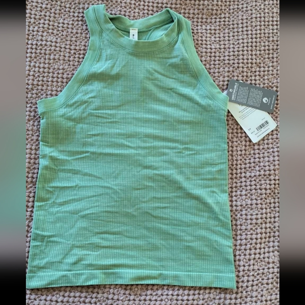Athleta Renew Racerback Tank sz small new